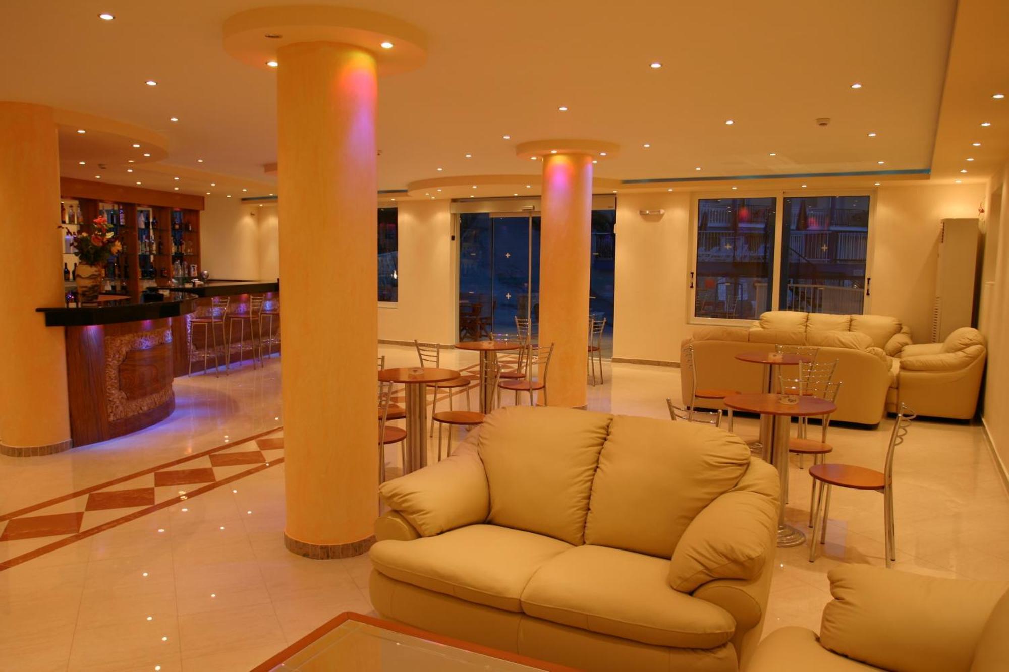 Christina Apartments Циливи Экстерьер фото