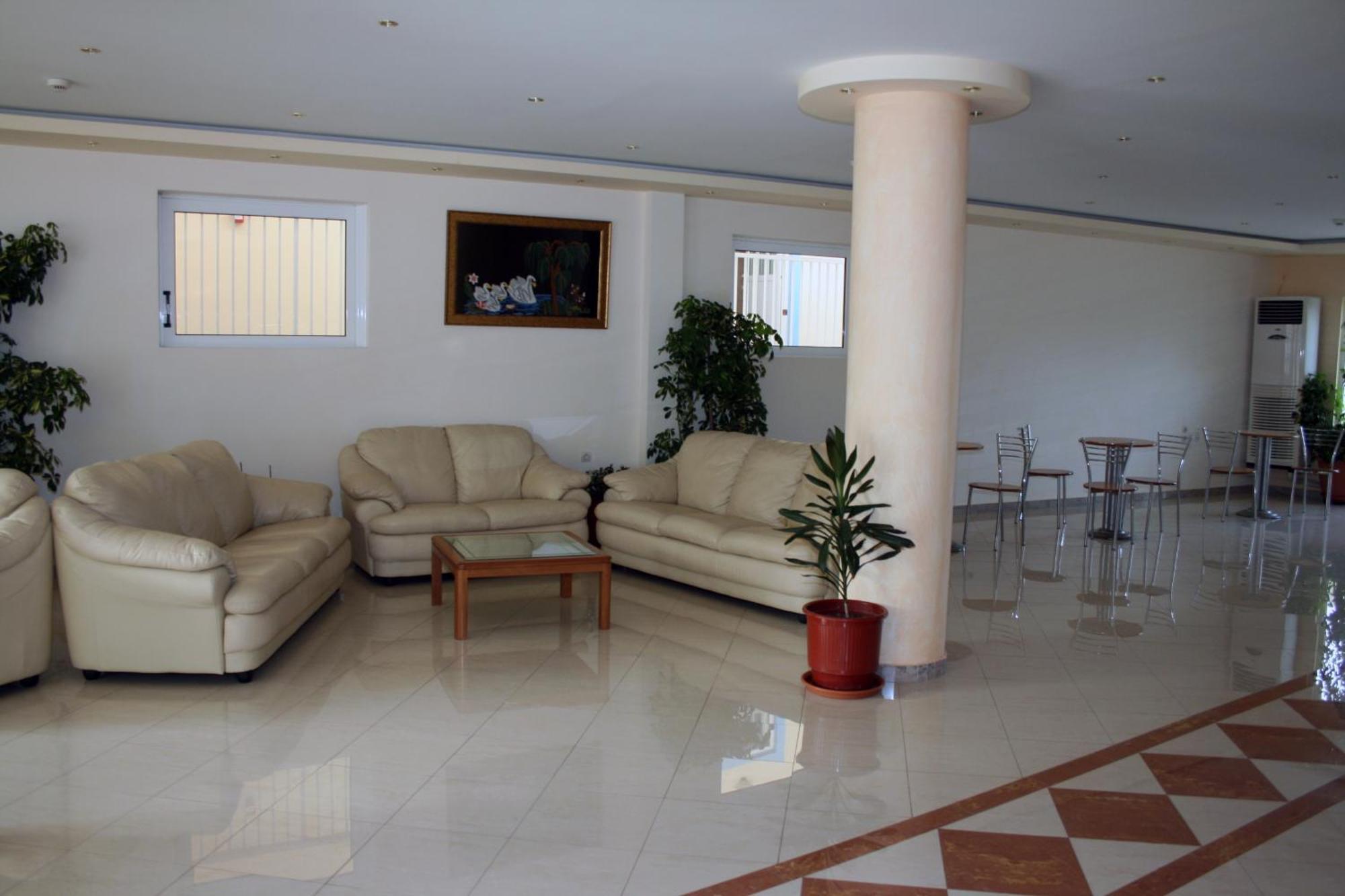 Christina Apartments Циливи Экстерьер фото