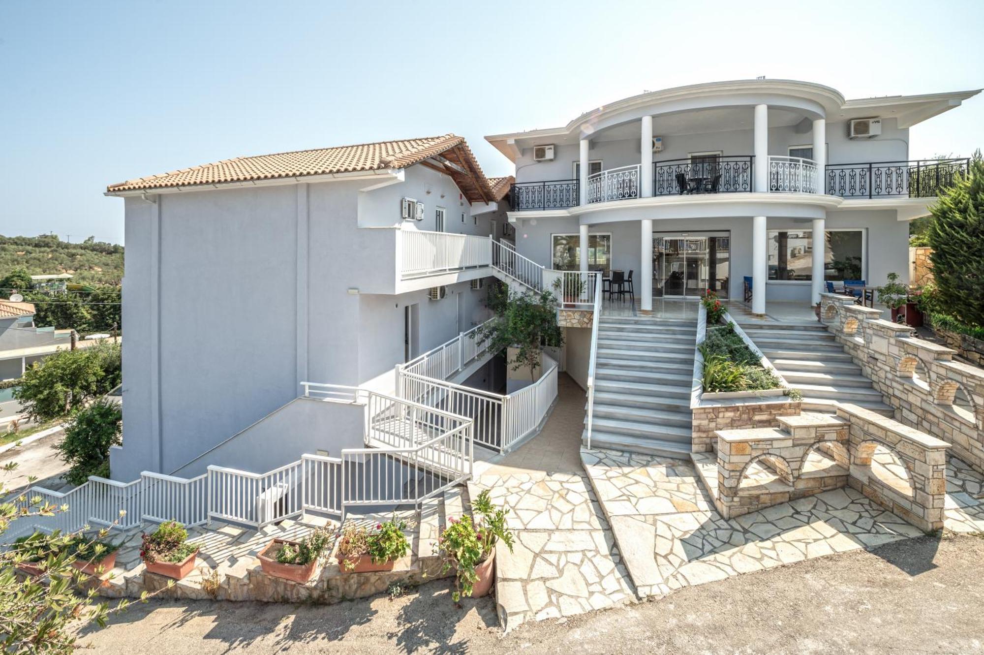 Christina Apartments Циливи Экстерьер фото