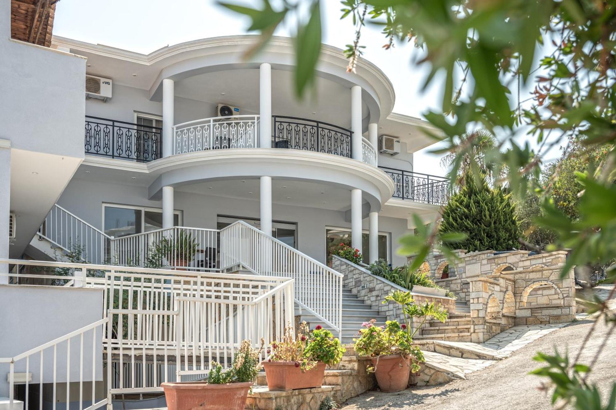 Christina Apartments Циливи Экстерьер фото